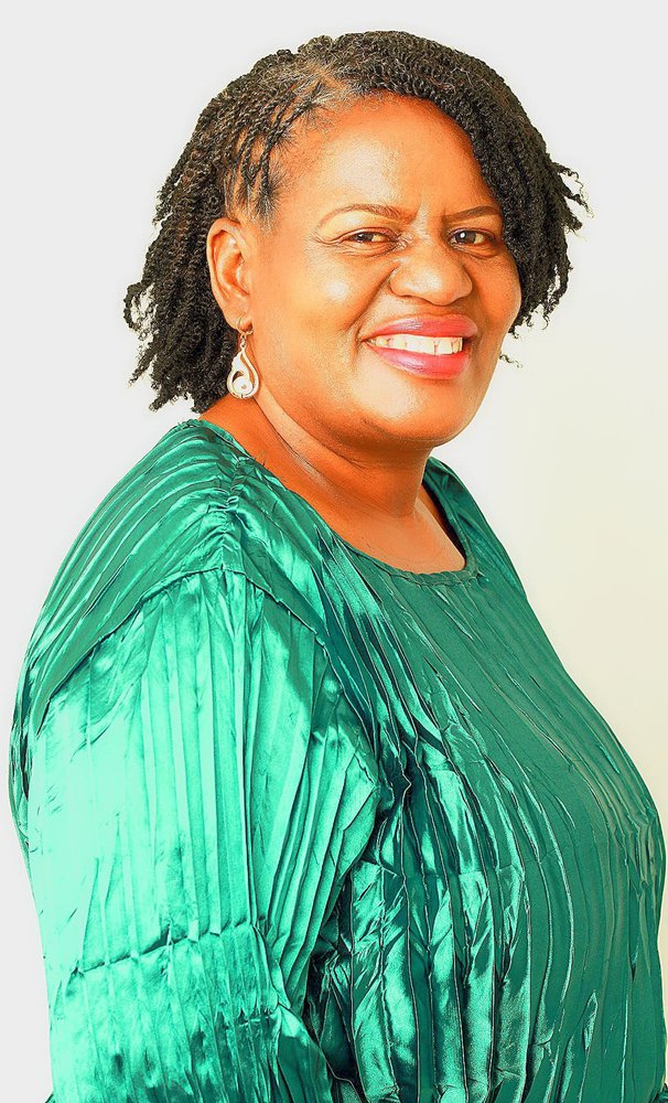 Dr. R Kutiwa